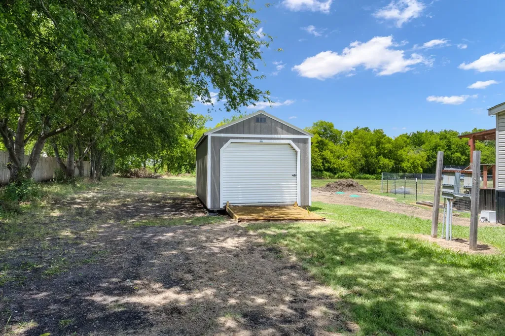 1215 Alliance Boulevard Rhome TX 76078