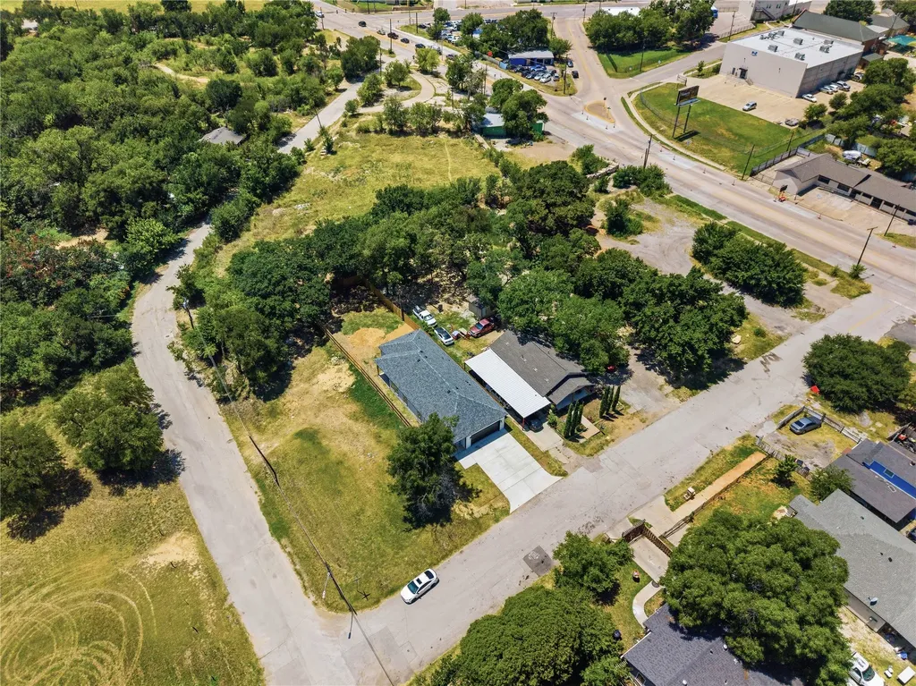 1818 E Tucker Street Fort Worth TX 76104