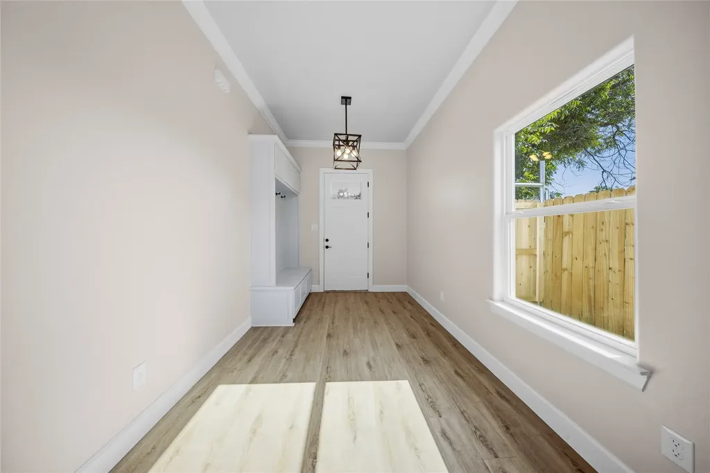 1818 E Tucker Street Fort Worth TX 76104