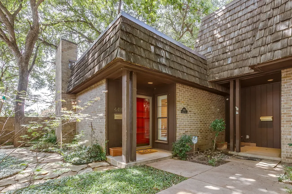 4414 Glenwood Court Fort Worth TX 76109