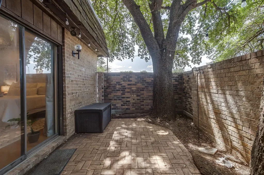 4414 Glenwood Court Fort Worth TX 76109