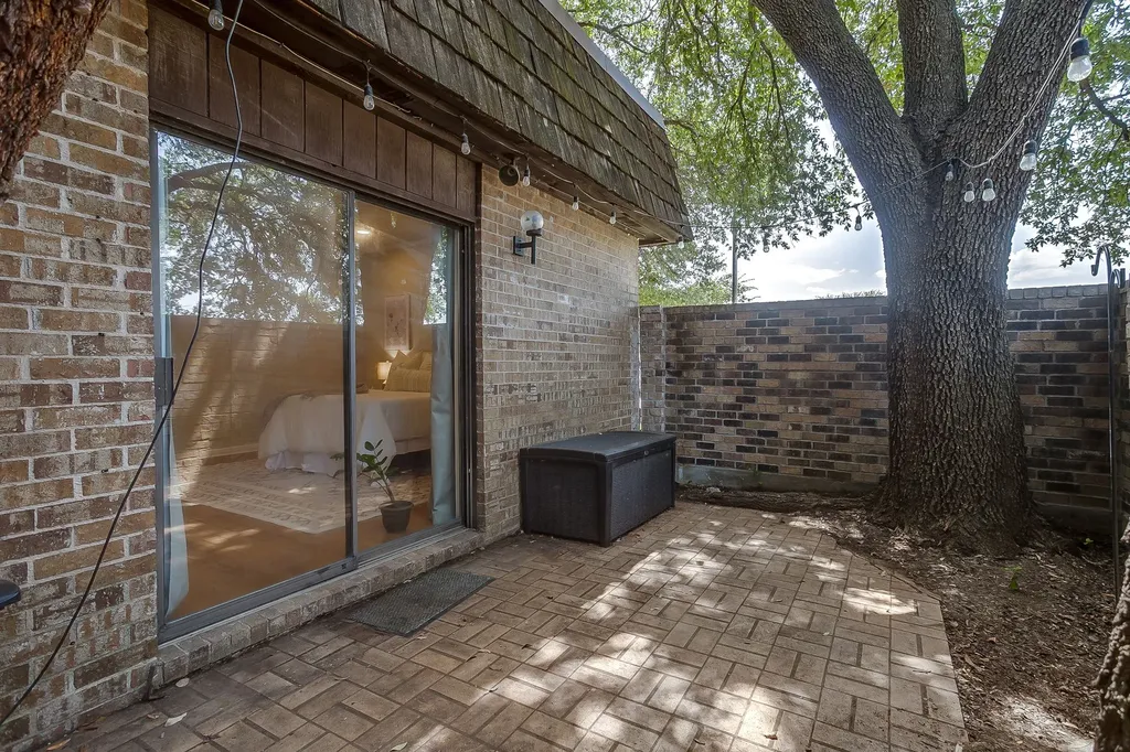 4414 Glenwood Court Fort Worth TX 76109