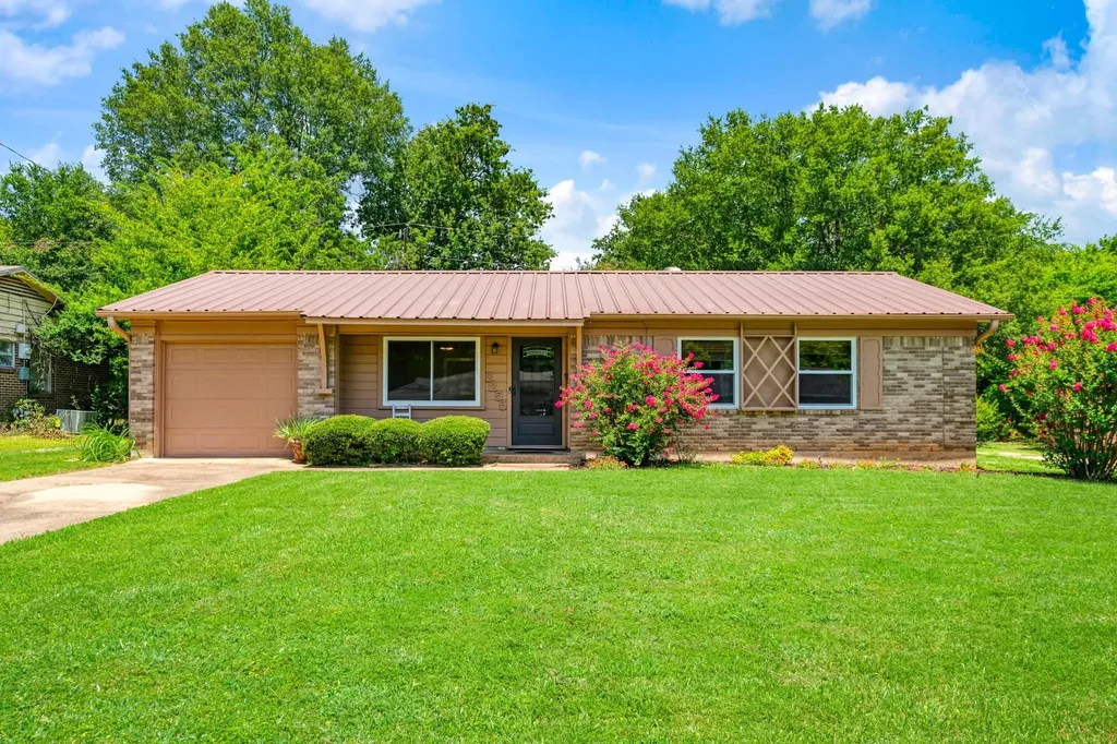 2255 Bella Vista Drive Paris TX 75460