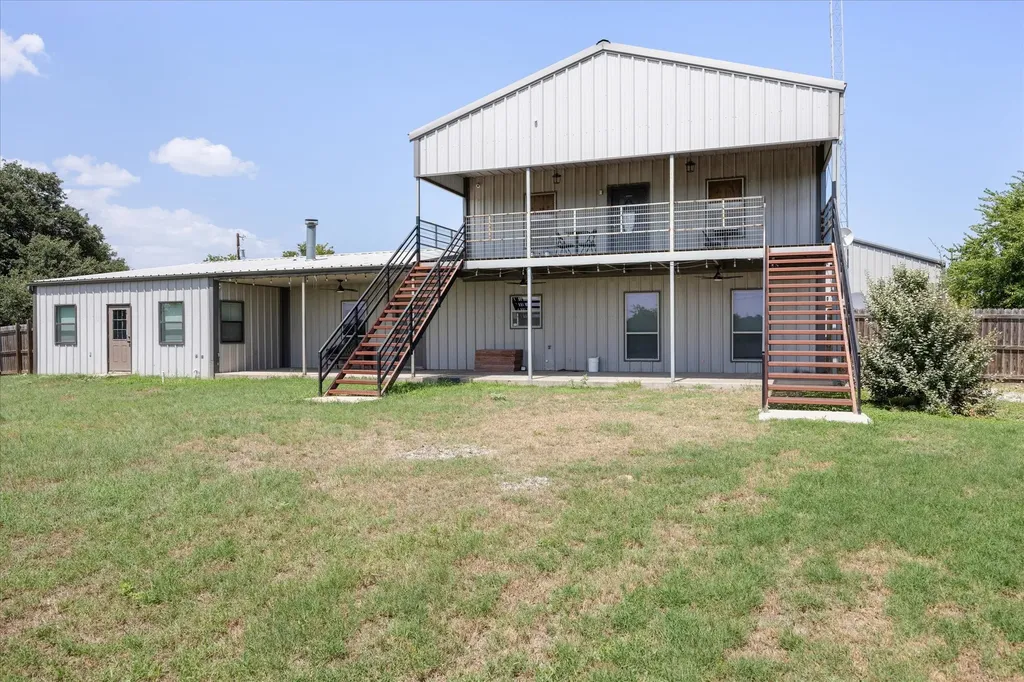 1050 S Graham Street Stephenville TX 76401