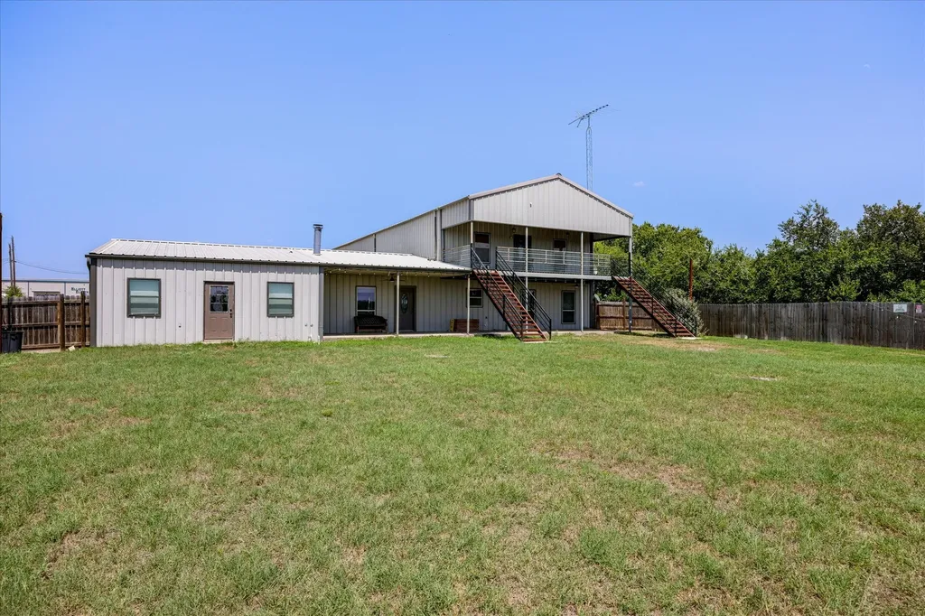 1050 S Graham Street Stephenville TX 76401