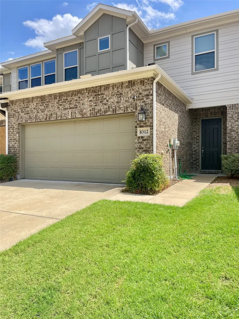 8312 Tuscarora Lane Dallas TX 75252