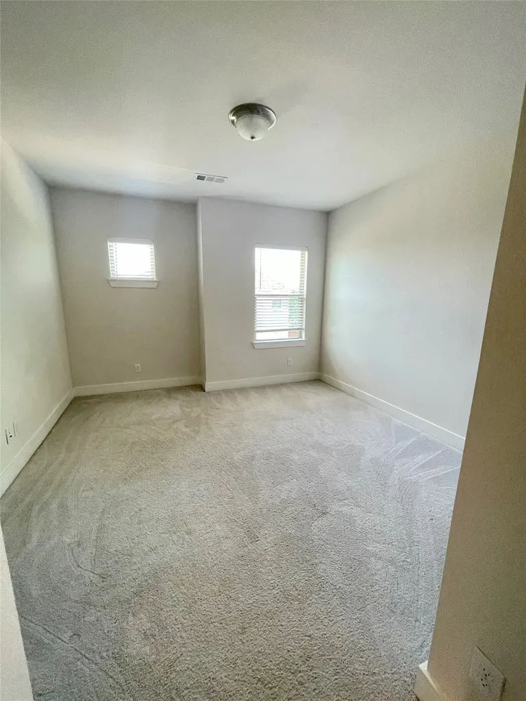 8312 Tuscarora Lane Dallas TX 75252
