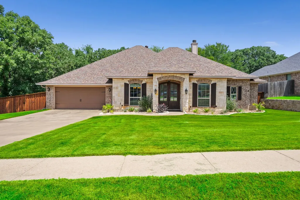 508 Oak Forest Court Kennedale TX 76060