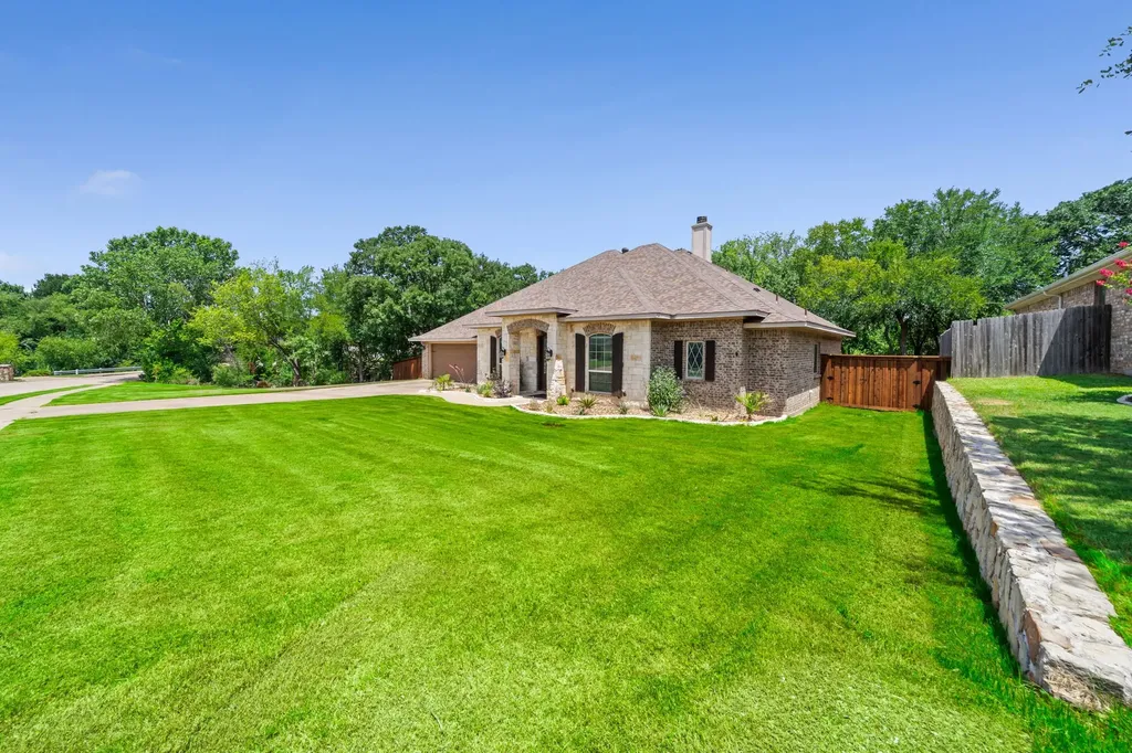 508 Oak Forest Court Kennedale TX 76060