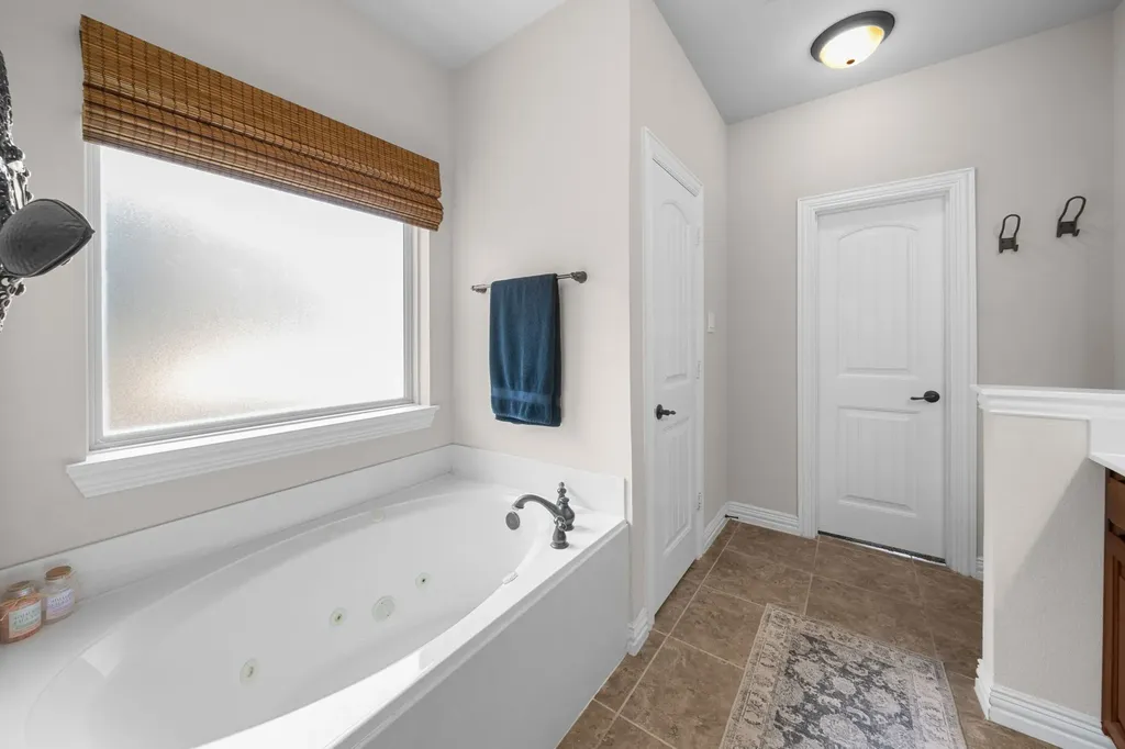 508 Oak Forest Court Kennedale TX 76060