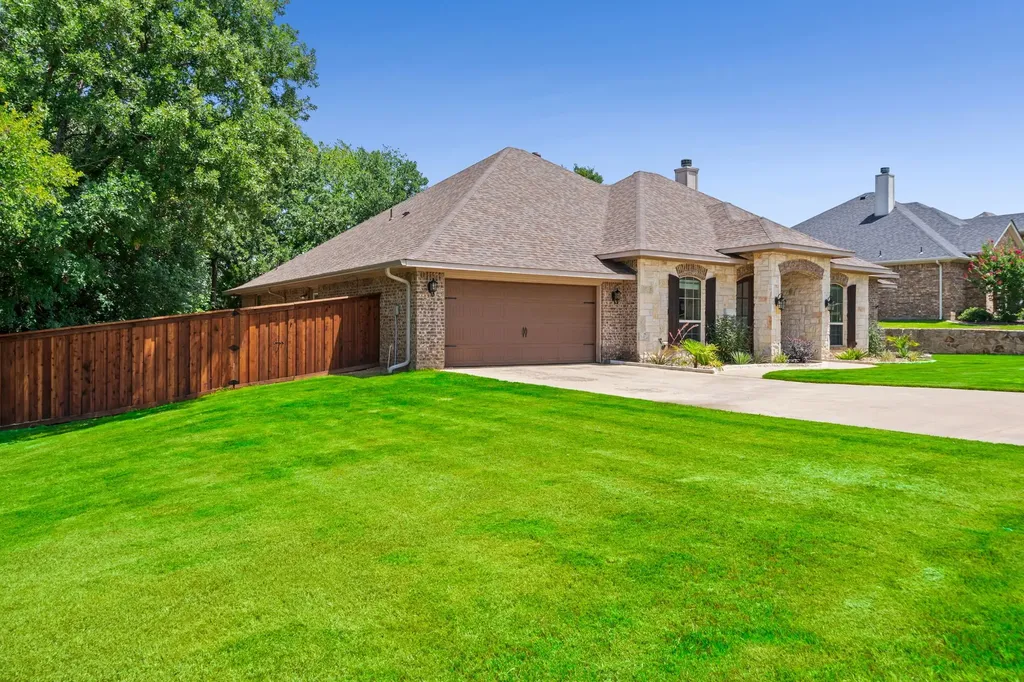 508 Oak Forest Court Kennedale TX 76060