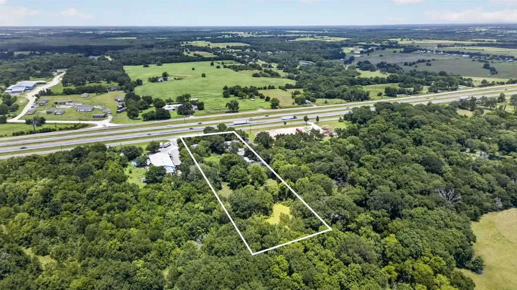 130 County Road 3102 Greenville TX 75402