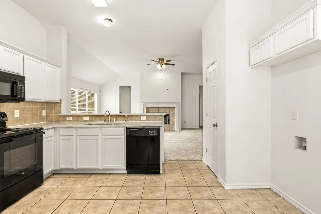 1138 Hampshire Lane Cedar Hill TX 75104
