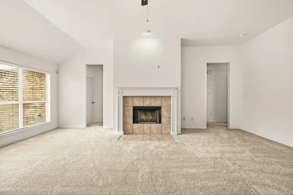 1138 Hampshire Lane Cedar Hill TX 75104