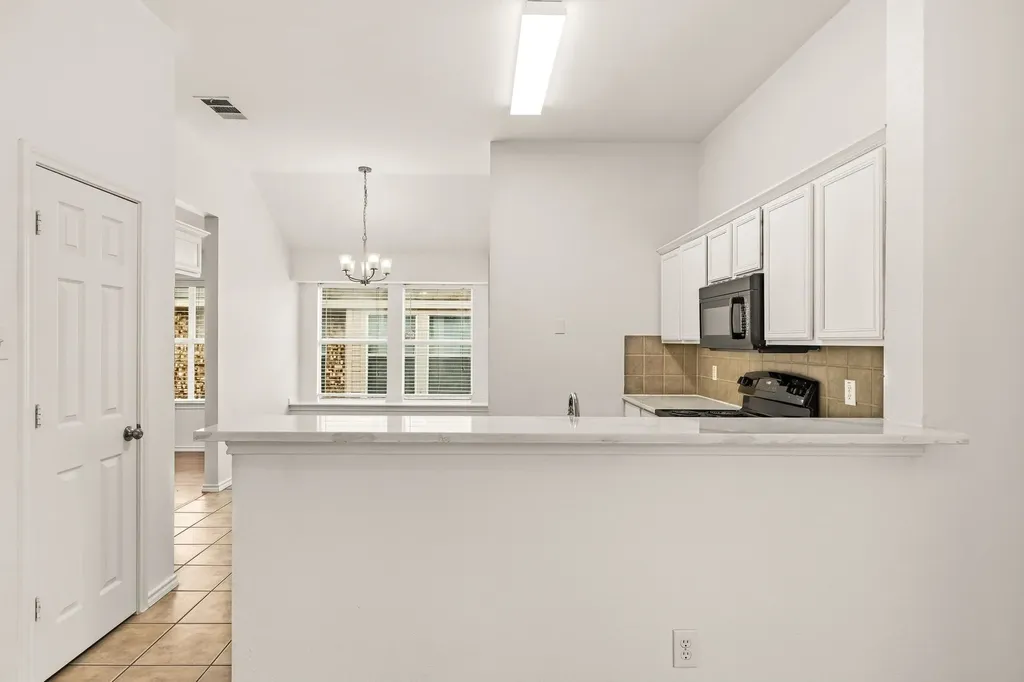 1138 Hampshire Lane Cedar Hill TX 75104