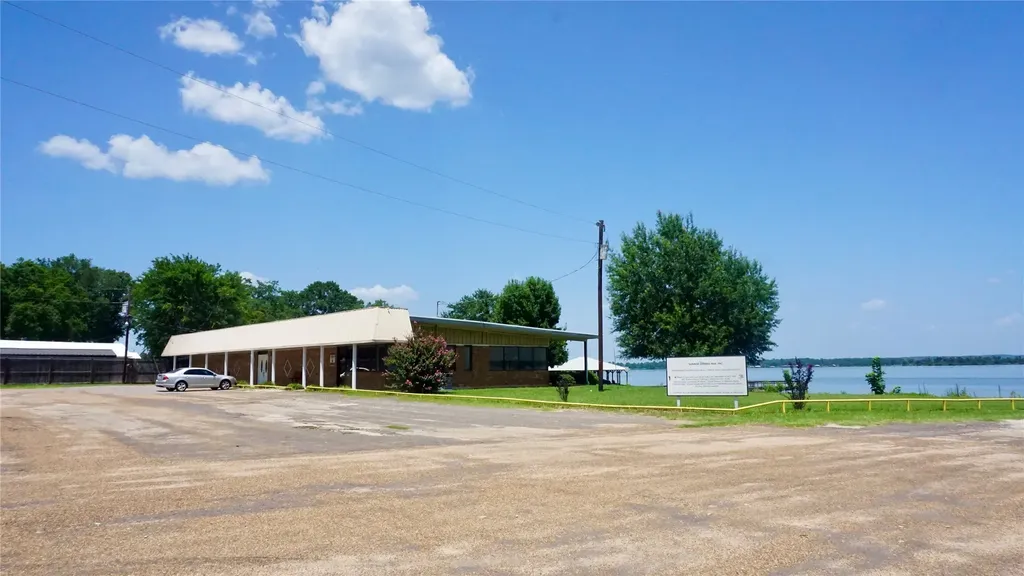 5227 Skyline Drive Chandler TX 75758