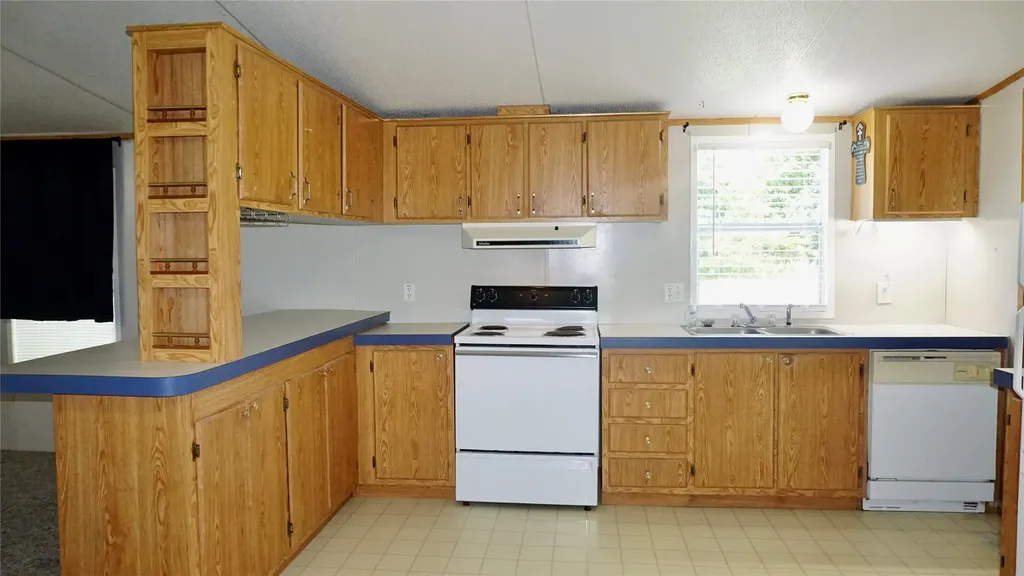 5227 Skyline Drive Chandler TX 75758