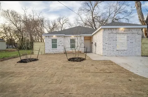 3239 Pine Street Dallas TX 75215