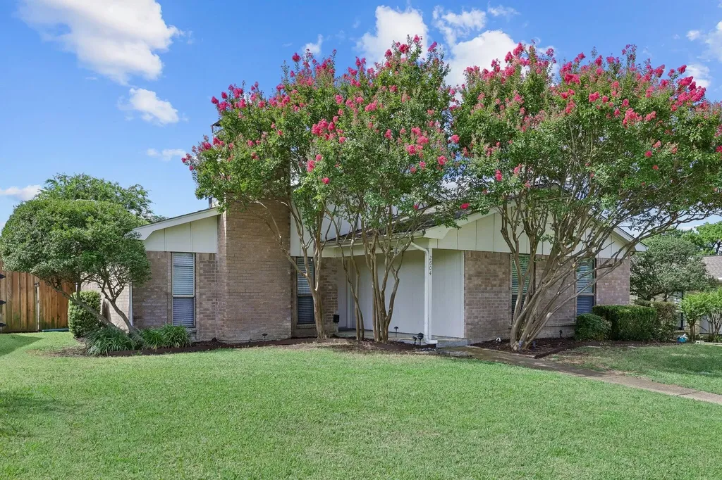 2604 Winding Creek Drive Carrollton TX 75007