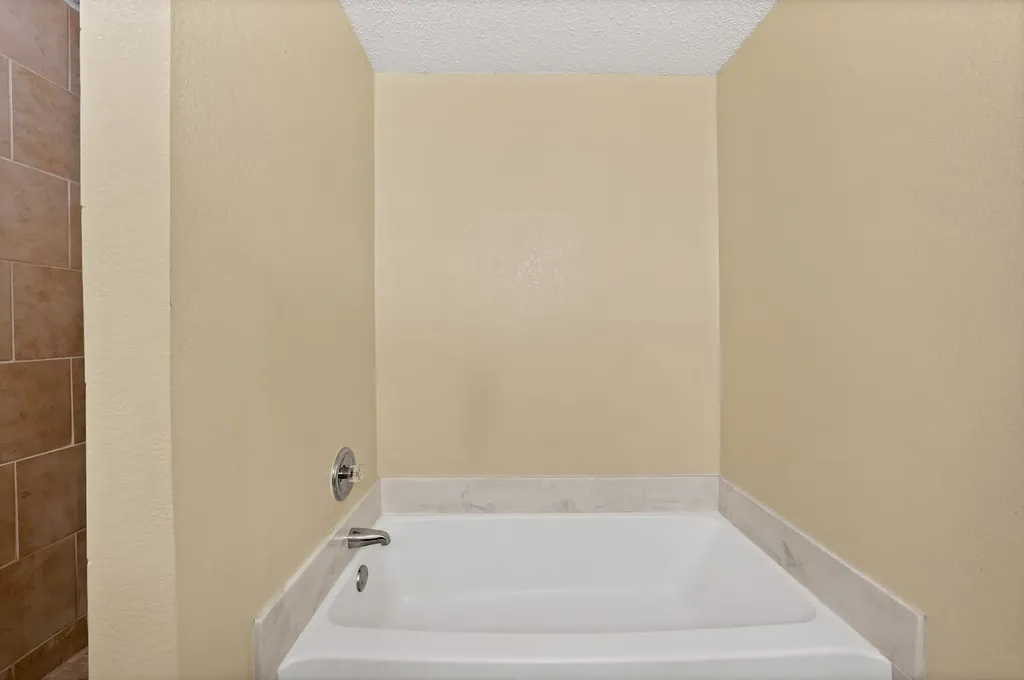 6711 Spur Ridge Court Arlington TX 76002