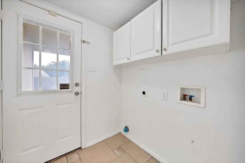 6711 Spur Ridge Court Arlington TX 76002