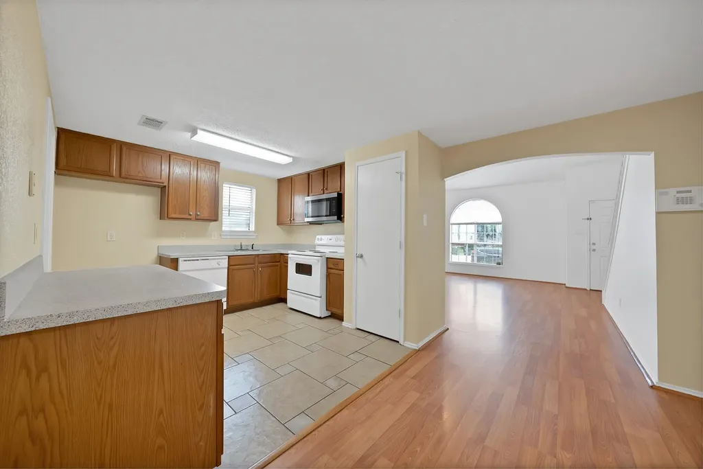 6711 Spur Ridge Court Arlington TX 76002