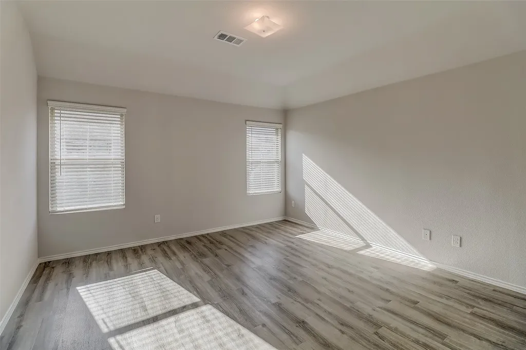 1601 Oriole Drive Ennis TX 75119