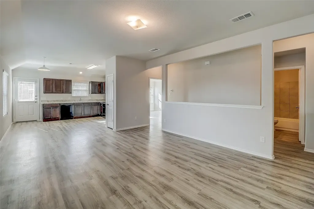 1601 Oriole Drive Ennis TX 75119