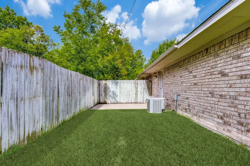 808 W Belden Street Sherman TX 75092