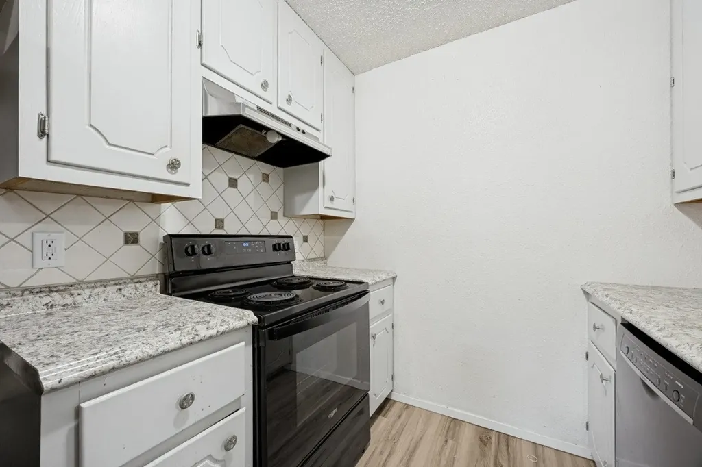 808 W Belden Street Sherman TX 75092