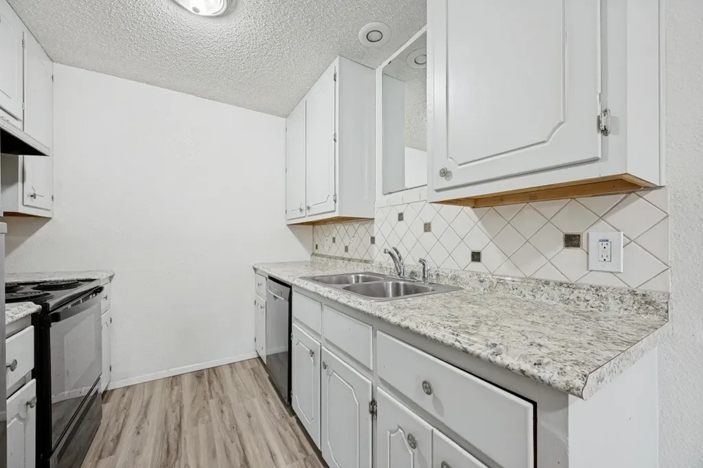 808 W Belden Street Sherman TX 75092