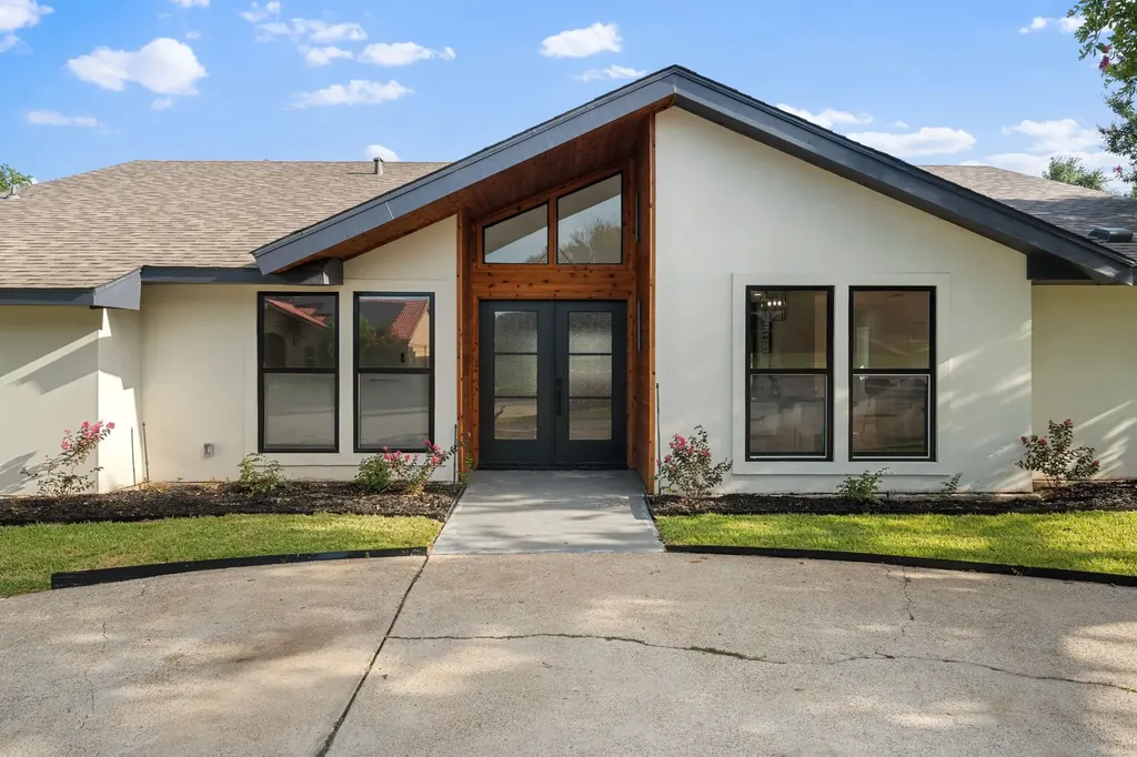 9648 Fallbrook Drive Dallas TX 75243