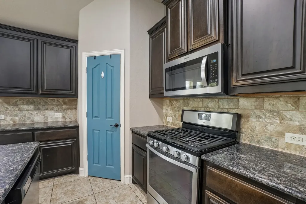 1075 Carpenter Court Lavon TX 75166