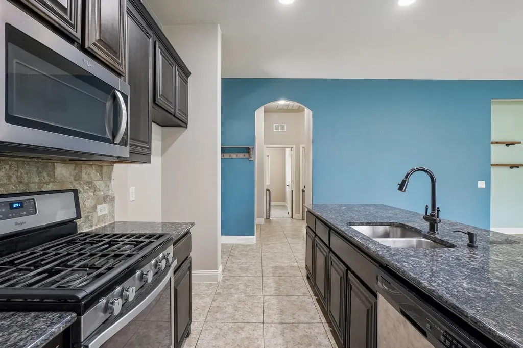 1075 Carpenter Court Lavon TX 75166