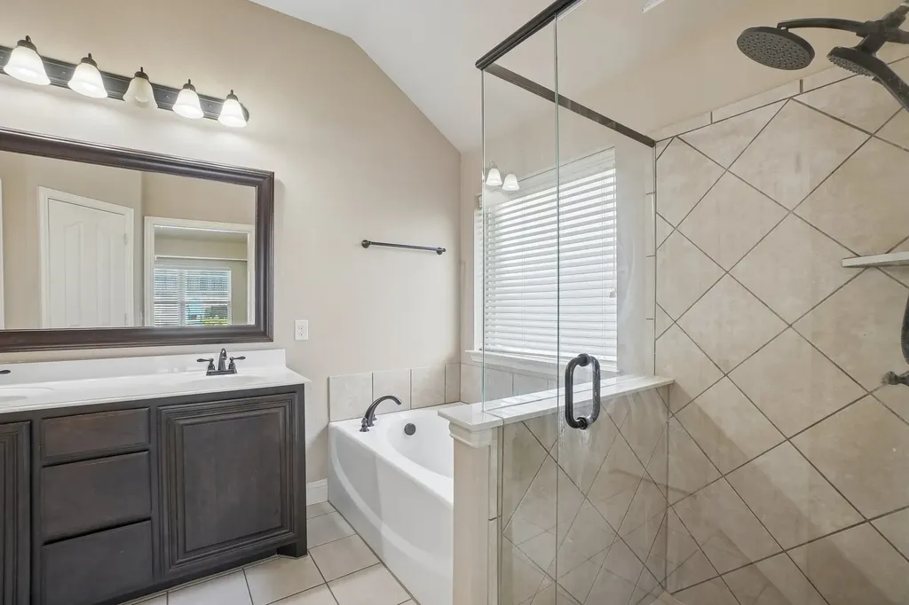 1075 Carpenter Court Lavon TX 75166