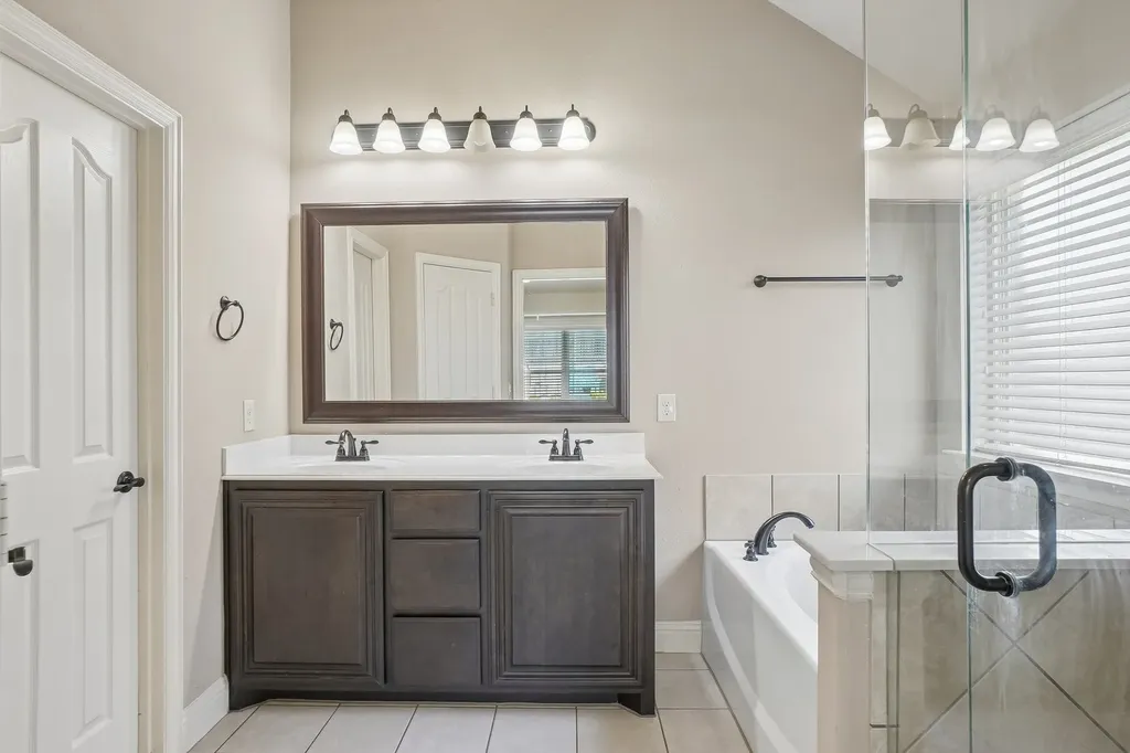 1075 Carpenter Court Lavon TX 75166