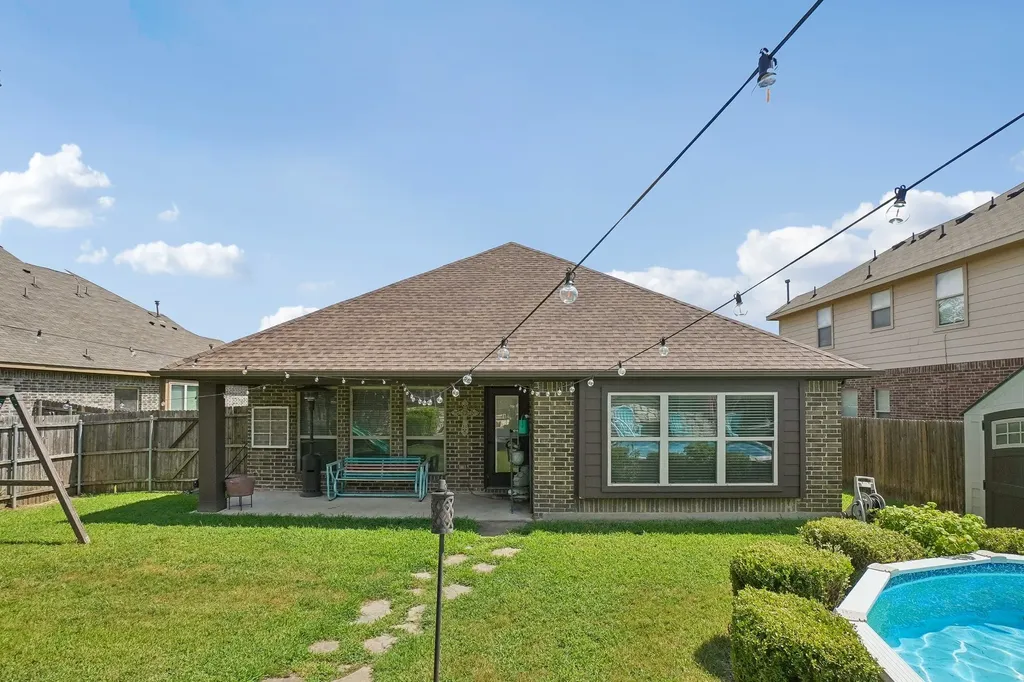 1075 Carpenter Court Lavon TX 75166