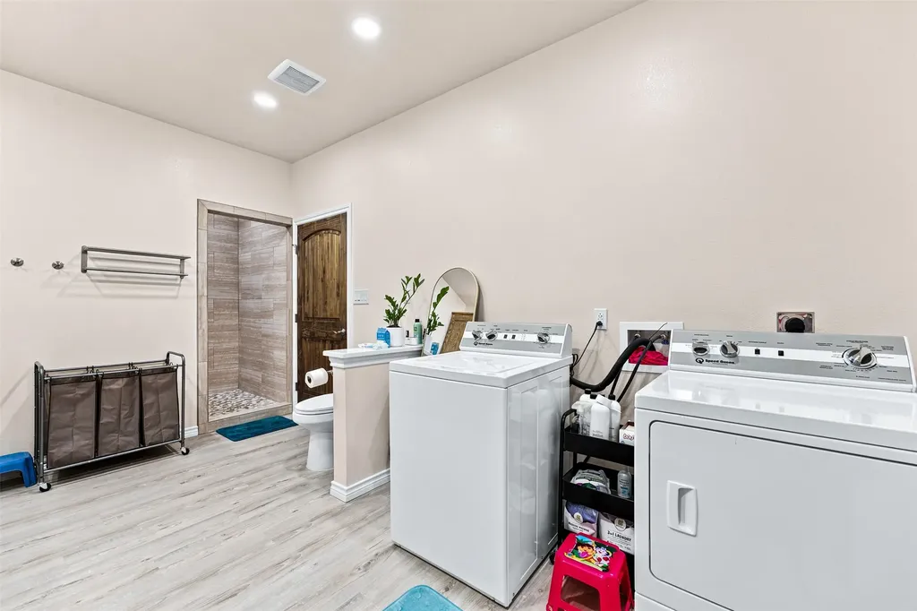 211 County Road 1511 Morgan TX 76671