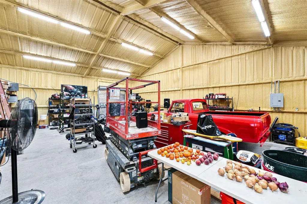 211 County Road 1511 Morgan TX 76671