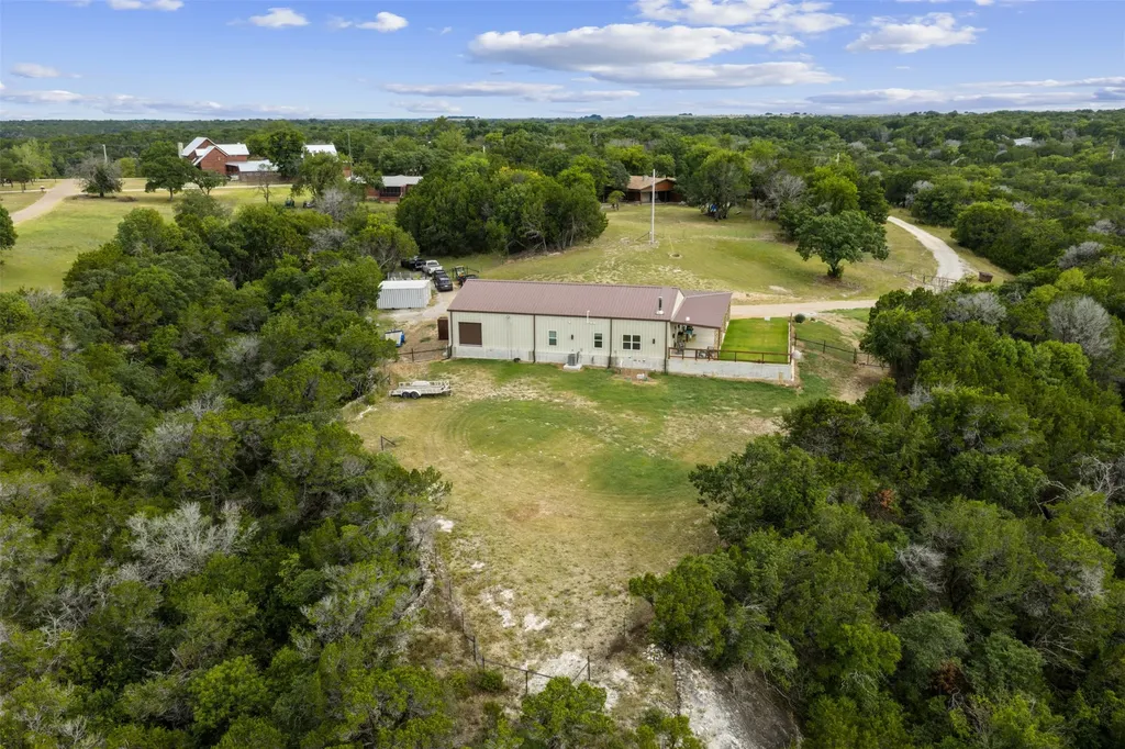 211 County Road 1511 Morgan TX 76671