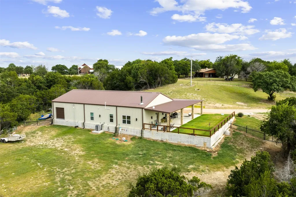 211 County Road 1511 Morgan TX 76671