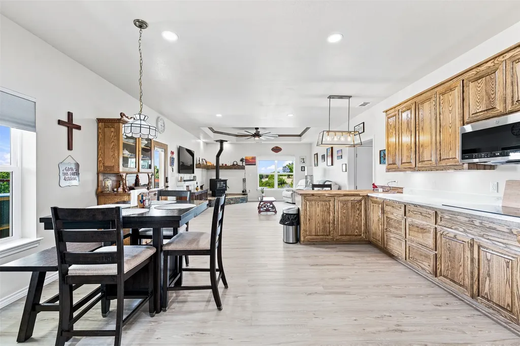 211 County Road 1511 Morgan TX 76671