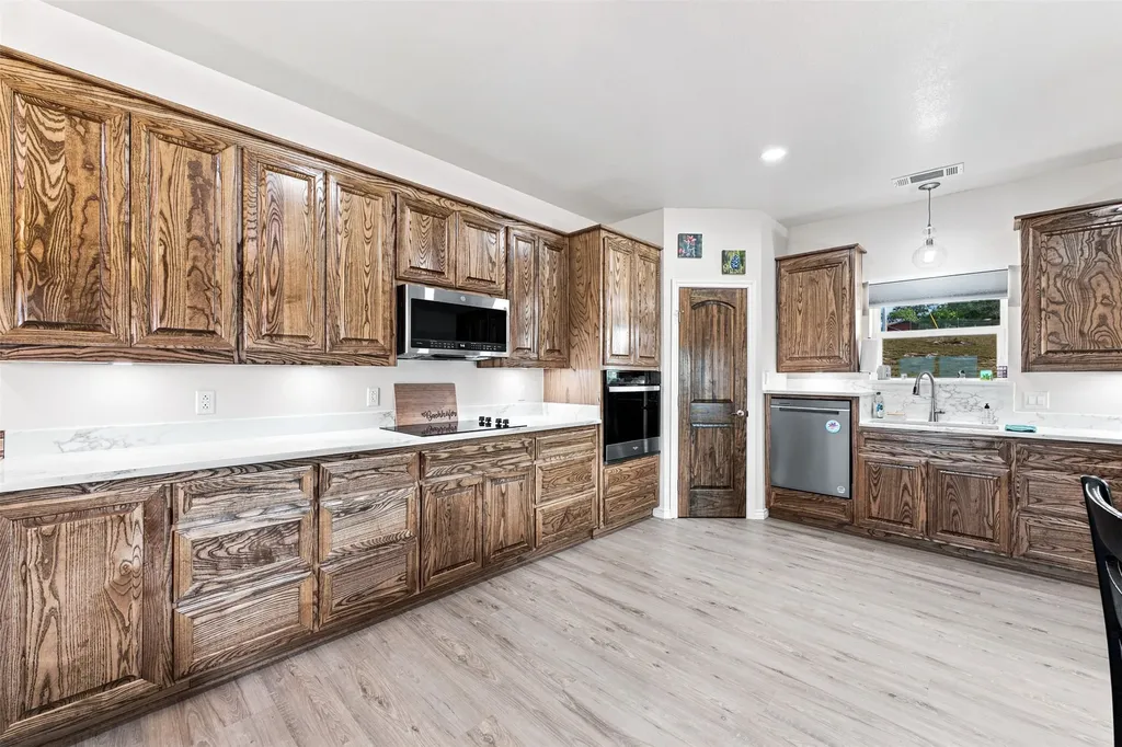 211 County Road 1511 Morgan TX 76671