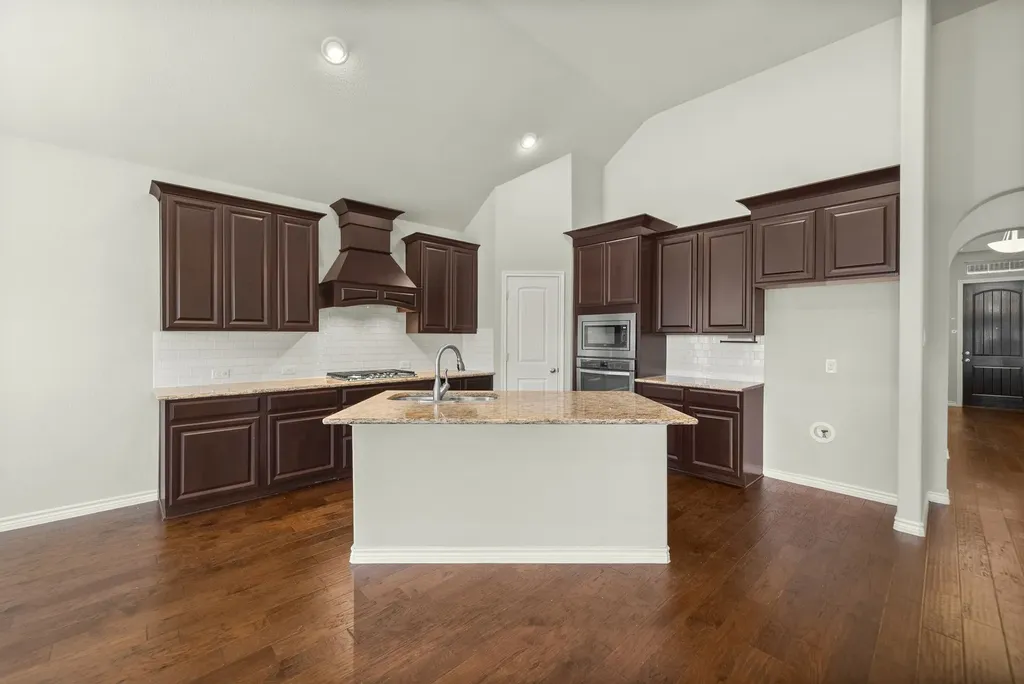 1012 Lake Sierra Way Little Elm TX 75068