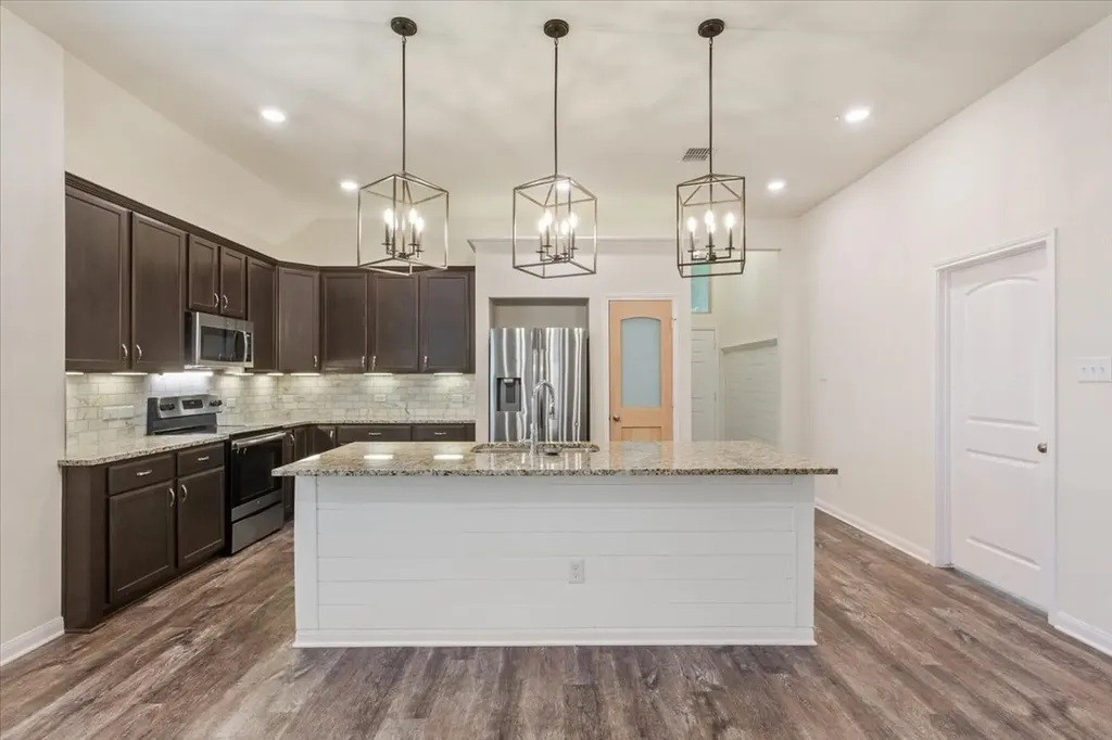 3101 Samson Drive Waco TX 76655