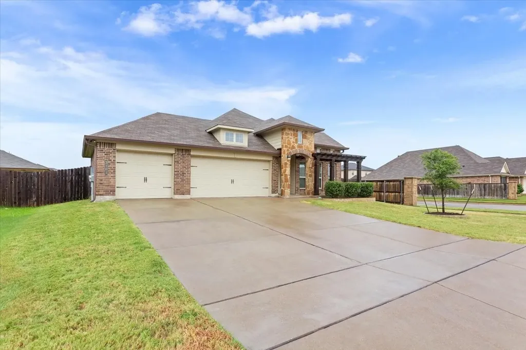 3101 Samson Drive Waco TX 76655