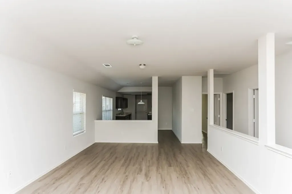 1607 Mark Lane Ennis TX 75119