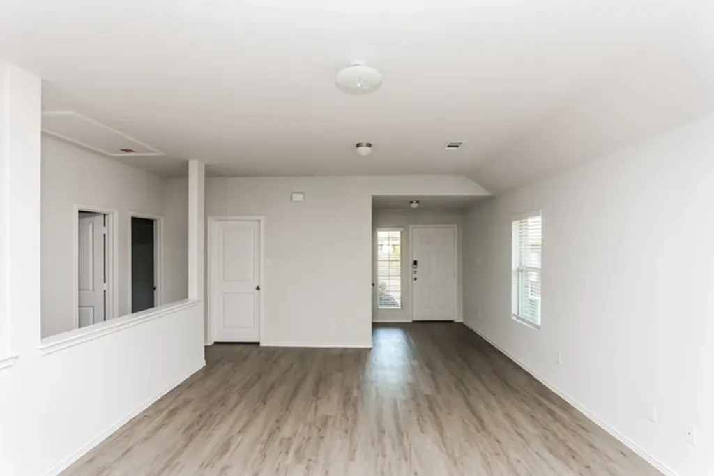 1607 Mark Lane Ennis TX 75119
