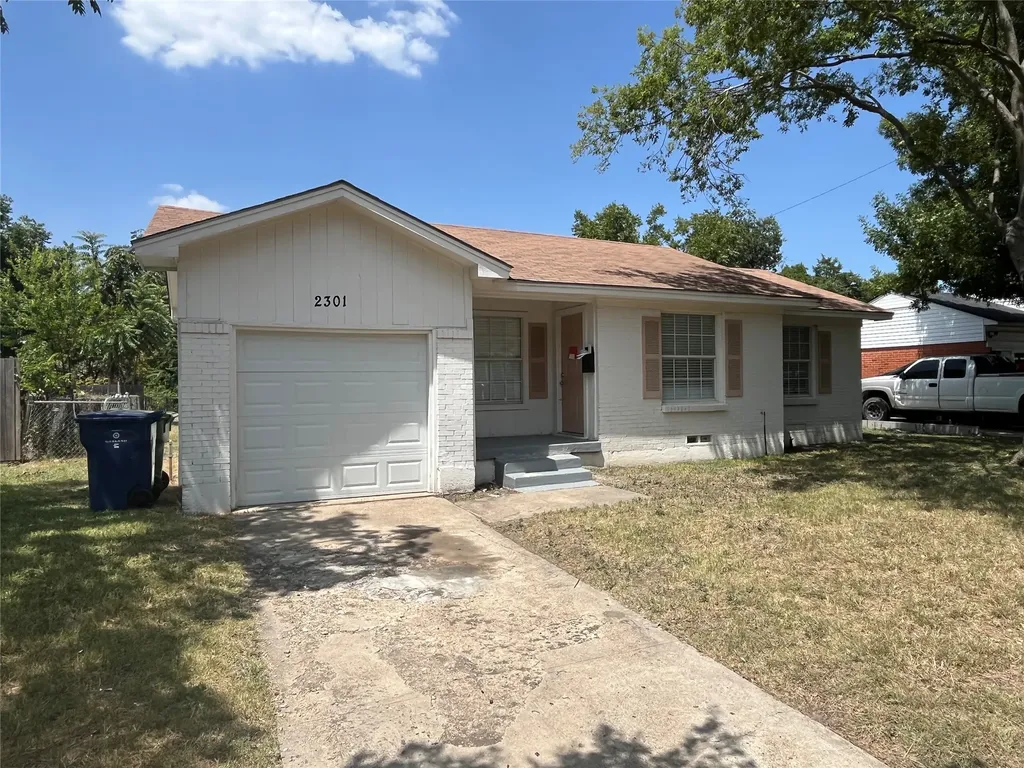 2301 Proctor Street Garland TX 75041