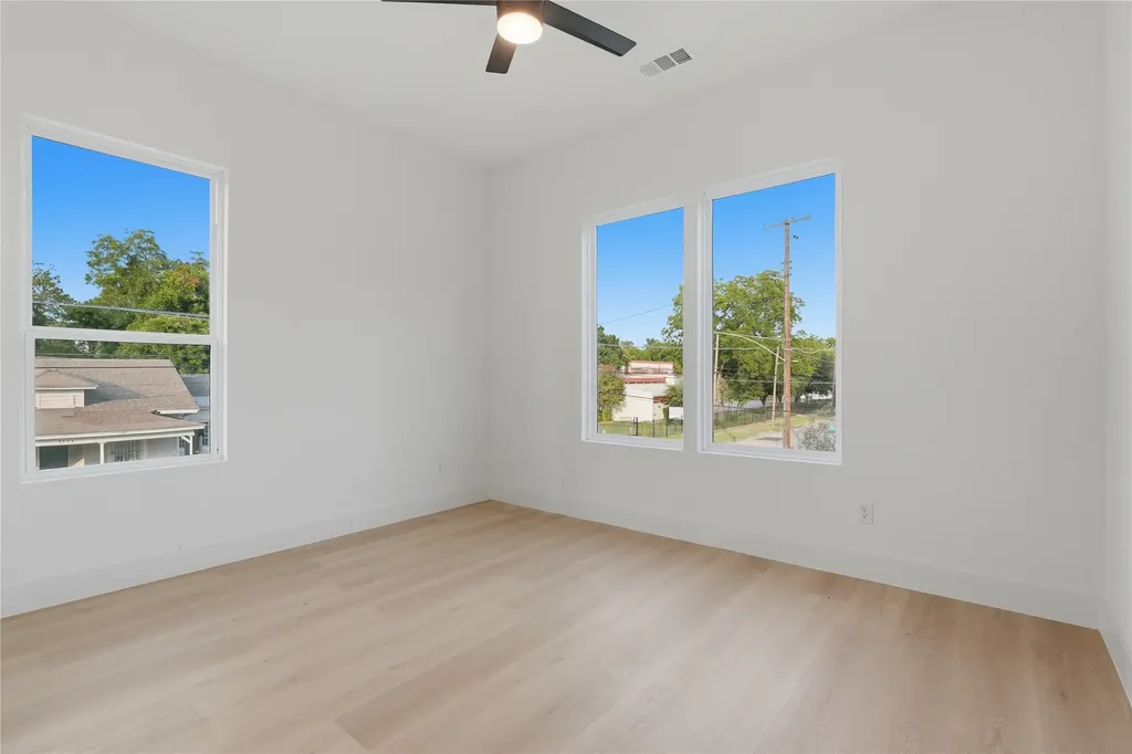 2329 Stoneman Street Dallas TX 75215
